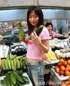 女生画吃瓜群众,描绘现代女性的吃瓜众生相