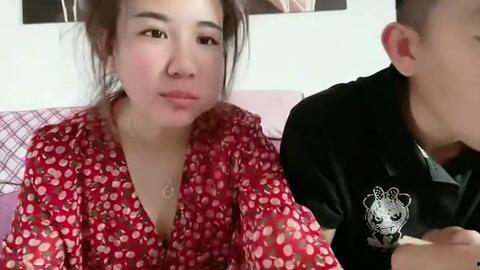 金雪吃瓜情侣,甜蜜瓜田里的甜蜜故事