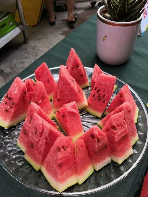 重庆金科吃瓜离婚,吃瓜群众热议背后的真相