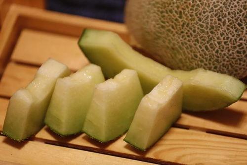 余干吃瓜看戏,揭秘网络舆论背后的真相