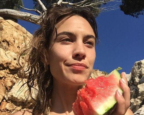 吃瓜明星凡尔赛,明星凡尔赛的华丽逆袭之路