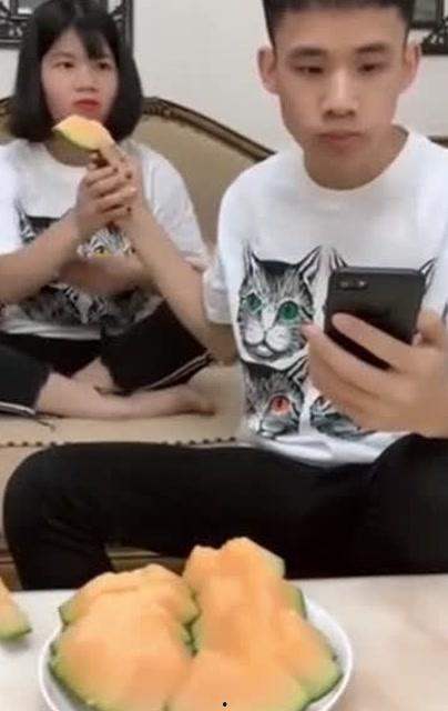 爆牙吃瓜搞笑视频大全集,爆笑集结！爆牙吃瓜搞笑视频大全集欢乐盘点