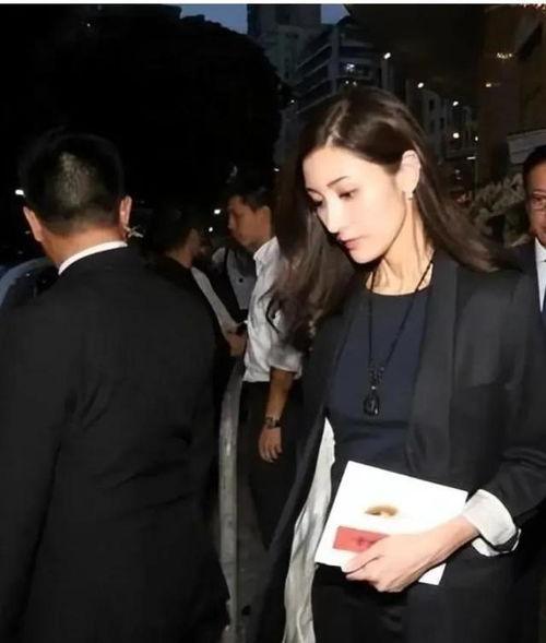 吃瓜富婆女友在线观看视频,揭秘娱乐圈幕后真相