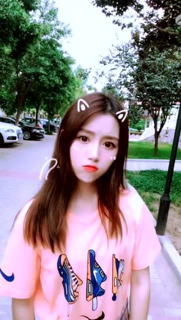 吃瓜昵称搞笑视频女孩,揭秘搞笑视频中的吃瓜女孩昵称魅力